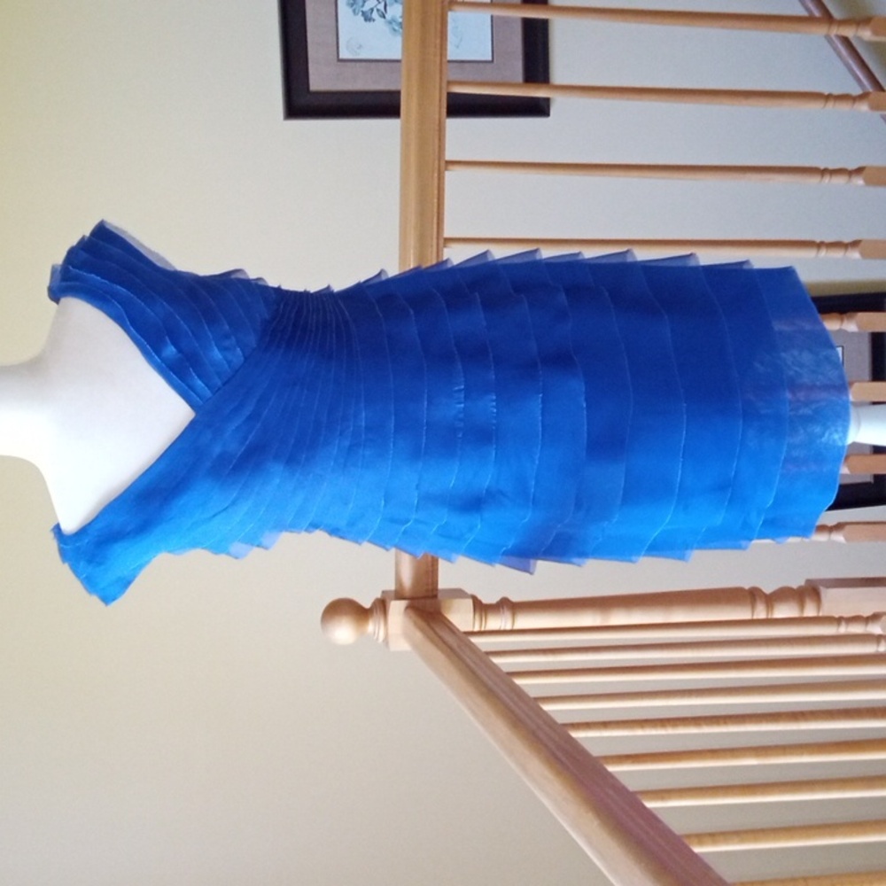 Carmen Marc Valvo 100% silk multi tiered layered midi dress EUC